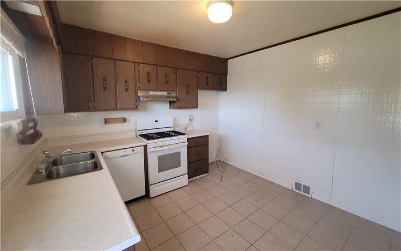 905 2nd St, Canonsburg, 15317, 3 Bedrooms Bedrooms, 10 Rooms Rooms,1.1 BathroomsBathrooms,Residential,For Sale,2nd St,1701337