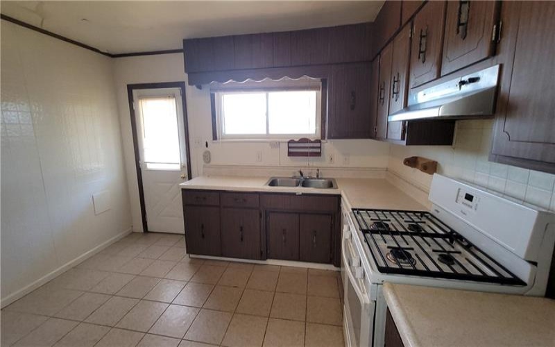 905 2nd St, Canonsburg, 15317, 3 Bedrooms Bedrooms, 10 Rooms Rooms,1.1 BathroomsBathrooms,Residential,For Sale,2nd St,1701337