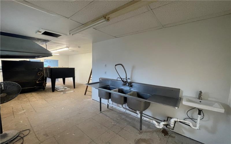 1100 Hancock Avenue, Vandergrift, 15690, ,Commercial-industrial-business,For Sale,Hancock Avenue,1720290