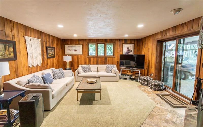 255 Smith School Road, Farmington, 15437, 4 Bedrooms Bedrooms, ,3.1 BathroomsBathrooms,Residential,For Sale,Smith School Road,1720515