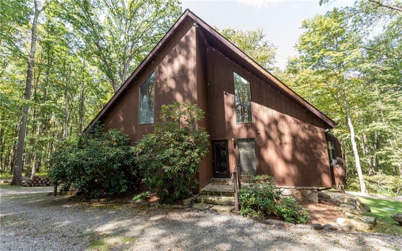 255 Smith School Road, Farmington, 15437, 4 Bedrooms Bedrooms, ,3.1 BathroomsBathrooms,Residential,For Sale,Smith School Road,1720515