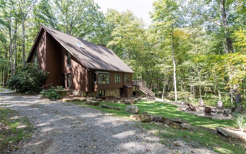 255 Smith School Road, Farmington, 15437, 4 Bedrooms Bedrooms, ,3.1 BathroomsBathrooms,Residential,For Sale,Smith School Road,1720515