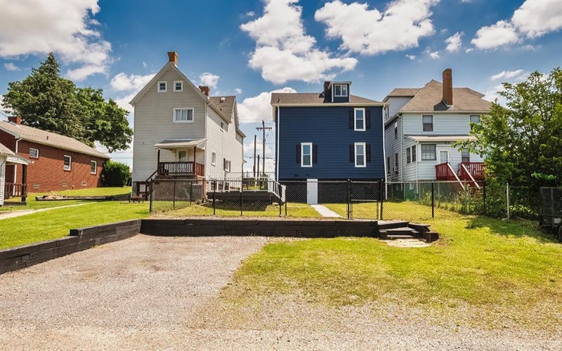 1741 Freeport Road, New Kensington, 15068, 4 Bedrooms Bedrooms, 7 Rooms Rooms,2.1 BathroomsBathrooms,Residential,For Sale,Freeport Road,1709895