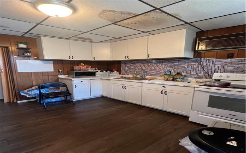 306 & 308 Fallowfield Ave, Charleroi, 15022, 6 Bedrooms Bedrooms, ,4.1 BathroomsBathrooms,Residential,For Sale,Fallowfield Ave,1710227
