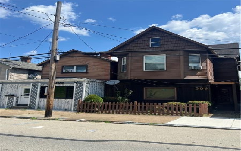 306 & 308 Fallowfield Ave, Charleroi, 15022, 6 Bedrooms Bedrooms, ,4.1 BathroomsBathrooms,Residential,For Sale,Fallowfield Ave,1710227