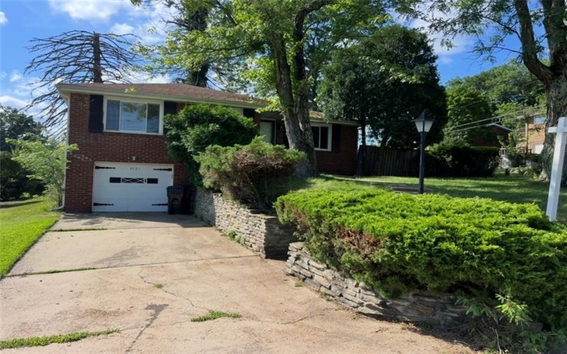 4721 Tomer Dr, Murrysville, 15668, 3 Bedrooms Bedrooms, 10 Rooms Rooms,2.1 BathroomsBathrooms,Residential,For Sale,Tomer Dr,1710327
