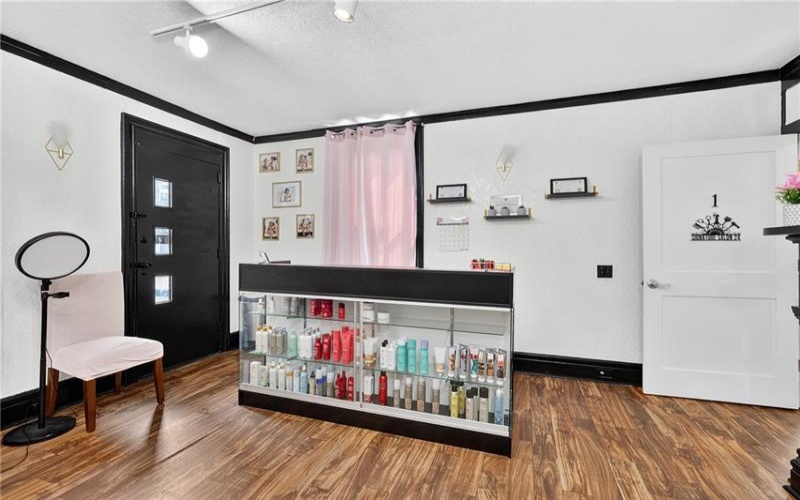 320 Main St, Mt Pleasant, 15666, ,Commercial-industrial-business,For Sale,Main St,1720991