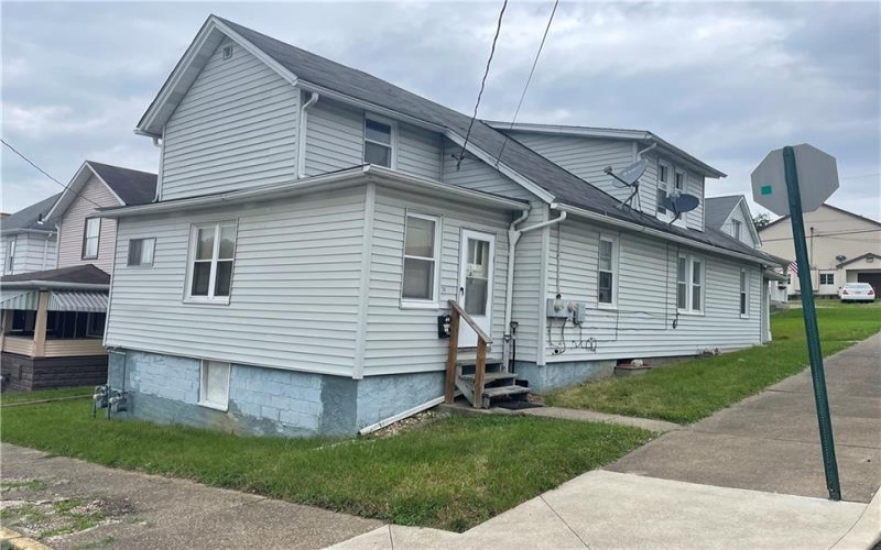 36 Lincoln Ave, Irwin, 15642, 1 Bedroom Bedrooms, ,1 BathroomBathrooms,Lease,For Rent,Lincoln Ave,1710640