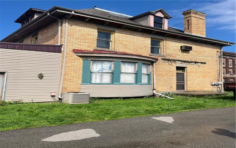 214 Fairview Ave, Connellsville, 15425, ,Multi-unit,For Sale,Fairview Ave,1710651