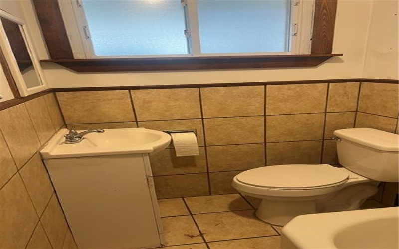 400 Olive Ave, North Charleroi, 15022, 3 Bedrooms Bedrooms, 7 Rooms Rooms,1 BathroomBathrooms,Residential,For Sale,Olive Ave,1721211