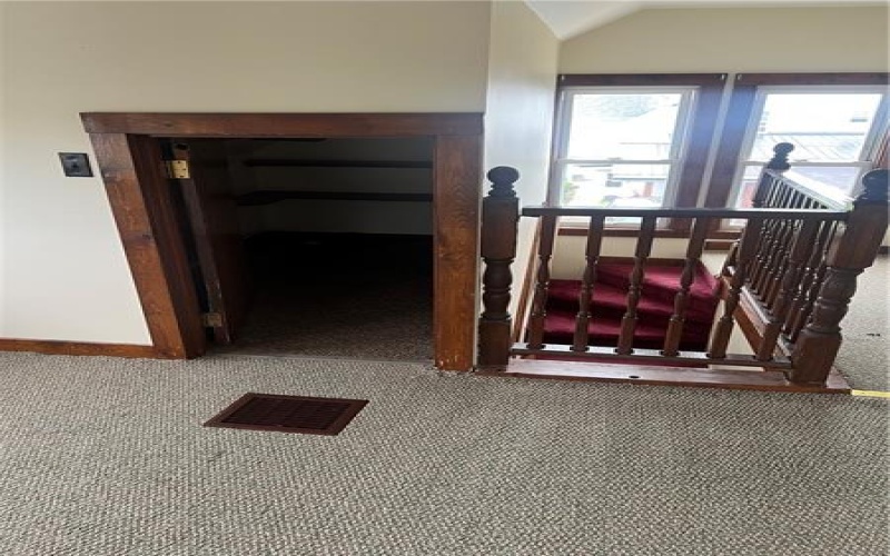 400 Olive Ave, North Charleroi, 15022, 3 Bedrooms Bedrooms, 7 Rooms Rooms,1 BathroomBathrooms,Residential,For Sale,Olive Ave,1721211