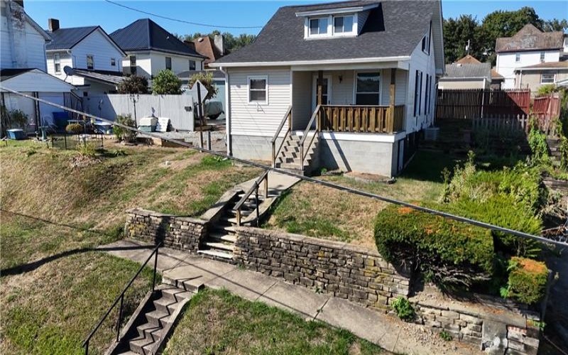 400 Olive Ave, North Charleroi, 15022, 3 Bedrooms Bedrooms, 7 Rooms Rooms,1 BathroomBathrooms,Residential,For Sale,Olive Ave,1721211