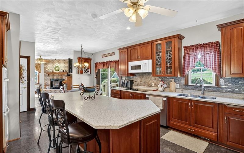 17 Mulberry Ct, Coal Center, 15423, 4 Bedrooms Bedrooms, 8 Rooms Rooms,2.1 BathroomsBathrooms,Residential,For Sale,Mulberry Ct,1721214