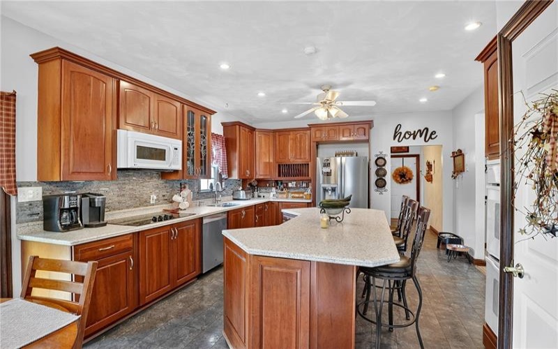 17 Mulberry Ct, Coal Center, 15423, 4 Bedrooms Bedrooms, 8 Rooms Rooms,2.1 BathroomsBathrooms,Residential,For Sale,Mulberry Ct,1721214