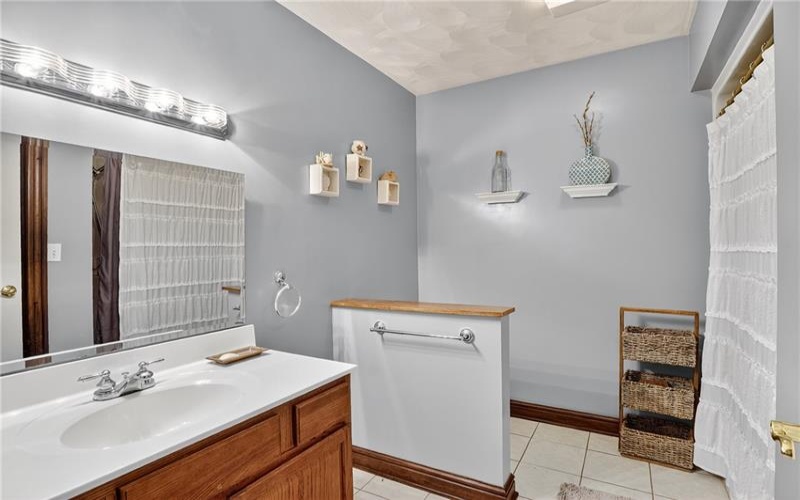 17 Mulberry Ct, Coal Center, 15423, 4 Bedrooms Bedrooms, 8 Rooms Rooms,2.1 BathroomsBathrooms,Residential,For Sale,Mulberry Ct,1721214