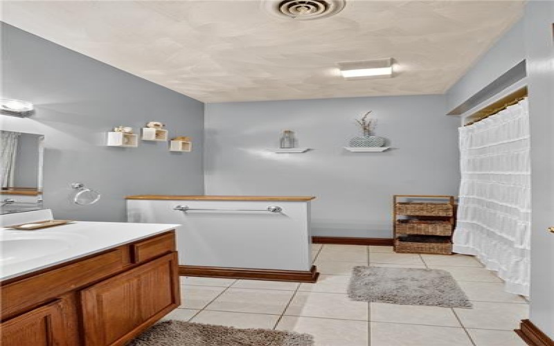 17 Mulberry Ct, Coal Center, 15423, 4 Bedrooms Bedrooms, 8 Rooms Rooms,2.1 BathroomsBathrooms,Residential,For Sale,Mulberry Ct,1721214