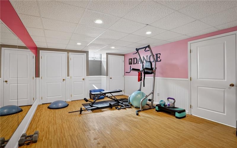 17 Mulberry Ct, Coal Center, 15423, 4 Bedrooms Bedrooms, 8 Rooms Rooms,2.1 BathroomsBathrooms,Residential,For Sale,Mulberry Ct,1721214