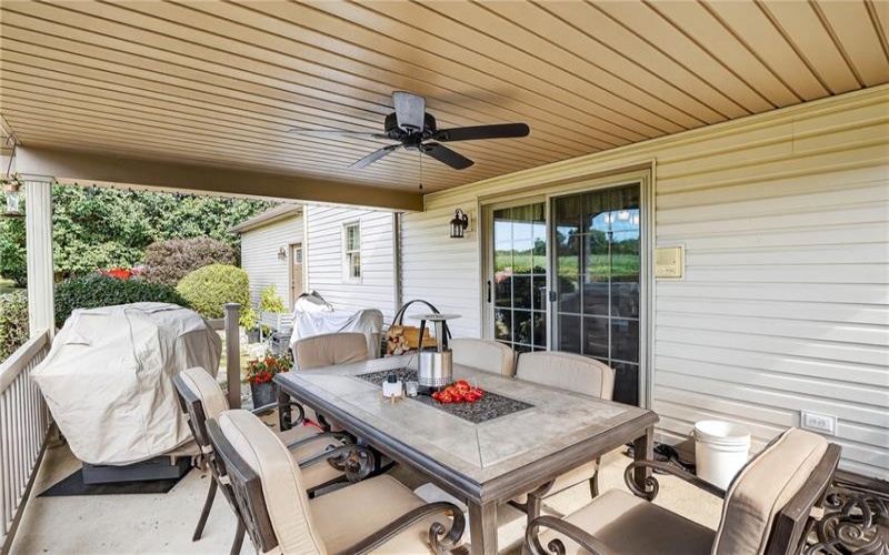 17 Mulberry Ct, Coal Center, 15423, 4 Bedrooms Bedrooms, 8 Rooms Rooms,2.1 BathroomsBathrooms,Residential,For Sale,Mulberry Ct,1721214