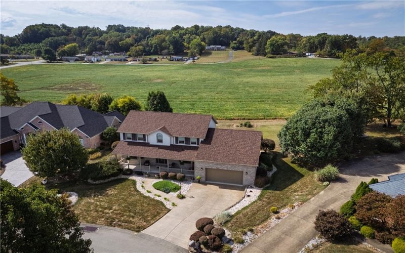 17 Mulberry Ct, Coal Center, 15423, 4 Bedrooms Bedrooms, 8 Rooms Rooms,2.1 BathroomsBathrooms,Residential,For Sale,Mulberry Ct,1721214