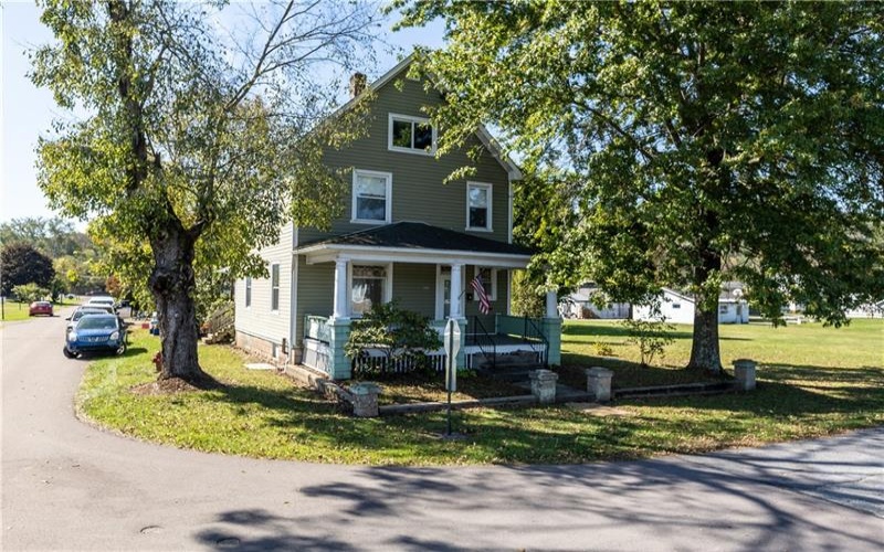626 Sterner St, Confluence, 15424, 3 Bedrooms Bedrooms, ,2 BathroomsBathrooms,Residential,For Sale,Sterner St,1721387