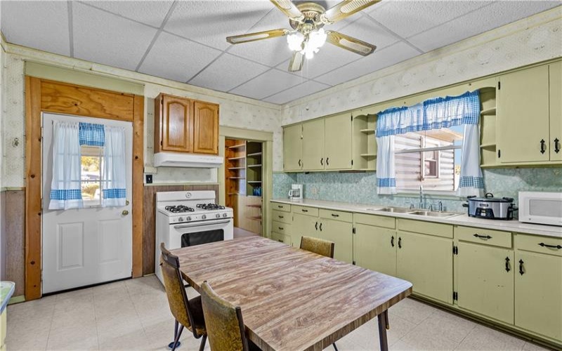 626 Sterner St, Confluence, 15424, 3 Bedrooms Bedrooms, ,2 BathroomsBathrooms,Residential,For Sale,Sterner St,1721387