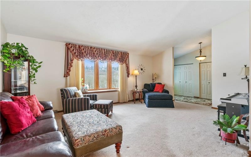 291 Annuity Dr, Washington, 15301, 4 Bedrooms Bedrooms, 11 Rooms Rooms,2.1 BathroomsBathrooms,Residential,For Sale,Annuity Dr,1721432