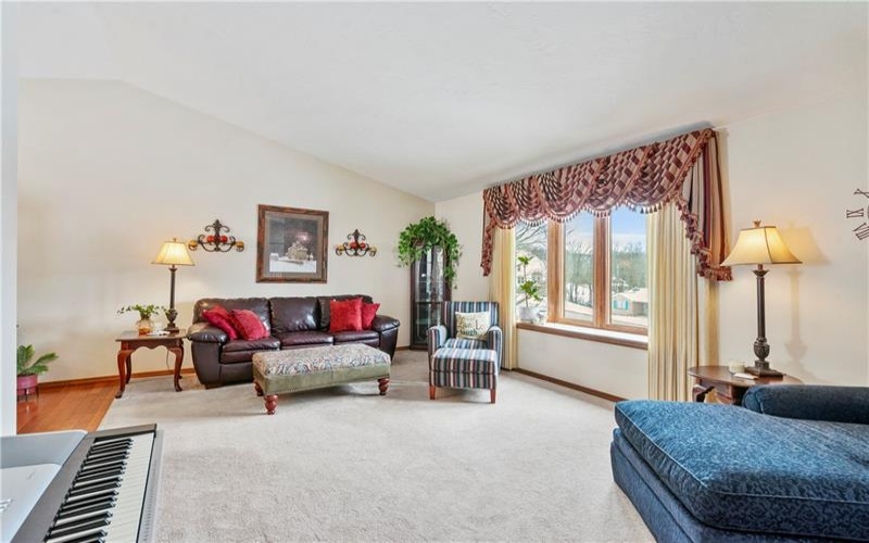 291 Annuity Dr, Washington, 15301, 4 Bedrooms Bedrooms, 11 Rooms Rooms,2.1 BathroomsBathrooms,Residential,For Sale,Annuity Dr,1721432
