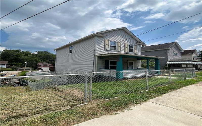 702 Sellers Avenue, Jeannette, 15644, 2 Bedrooms Bedrooms, 7 Rooms Rooms,1.1 BathroomsBathrooms,Residential,For Sale,Sellers Avenue,1711337