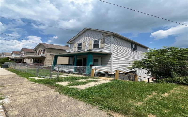 702 Sellers Avenue, Jeannette, 15644, 2 Bedrooms Bedrooms, 7 Rooms Rooms,1.1 BathroomsBathrooms,Residential,For Sale,Sellers Avenue,1711337