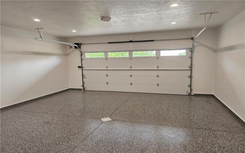 816 TENTH St, Youngwood, 15697, 2 Bedrooms Bedrooms, ,3 BathroomsBathrooms,Residential,For Sale,TENTH St,1711421