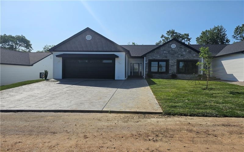 816 TENTH St, Youngwood, 15697, 2 Bedrooms Bedrooms, ,3 BathroomsBathrooms,Residential,For Sale,TENTH St,1711421