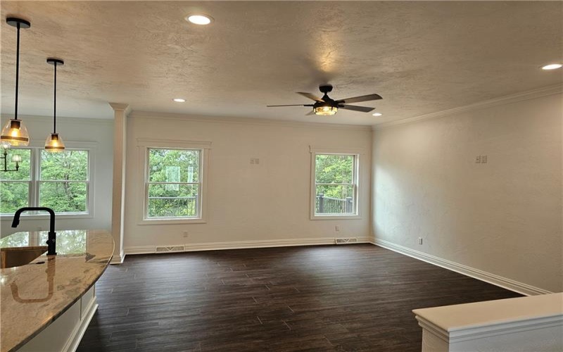 816 TENTH St, Youngwood, 15697, 2 Bedrooms Bedrooms, ,3 BathroomsBathrooms,Residential,For Sale,TENTH St,1711421