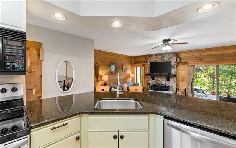 2305 Swiss Mountain Dr, Champion, 15622, 2 Bedrooms Bedrooms, ,2 BathroomsBathrooms,Residential,For Sale,Swiss Mountain Dr,1721510