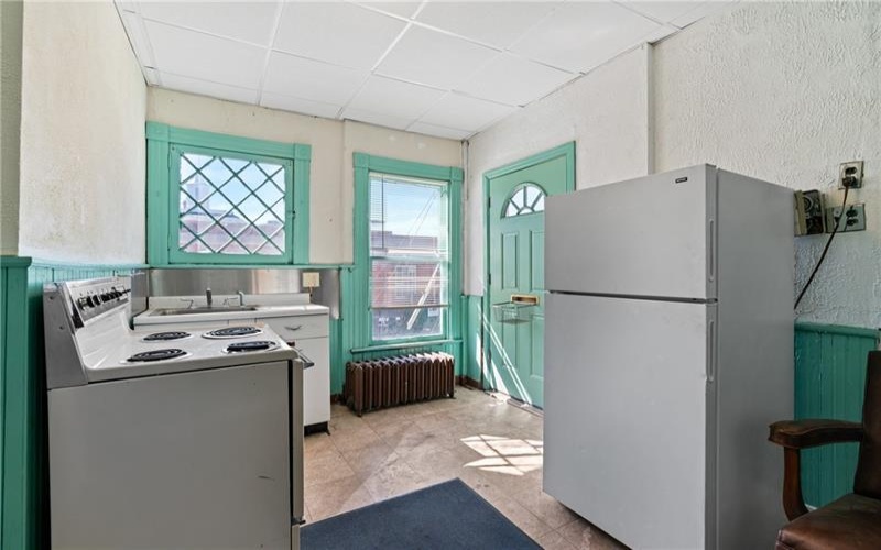 27 College St, Washington, 15301, ,Commercial-industrial-business,For Sale,College St,1721593