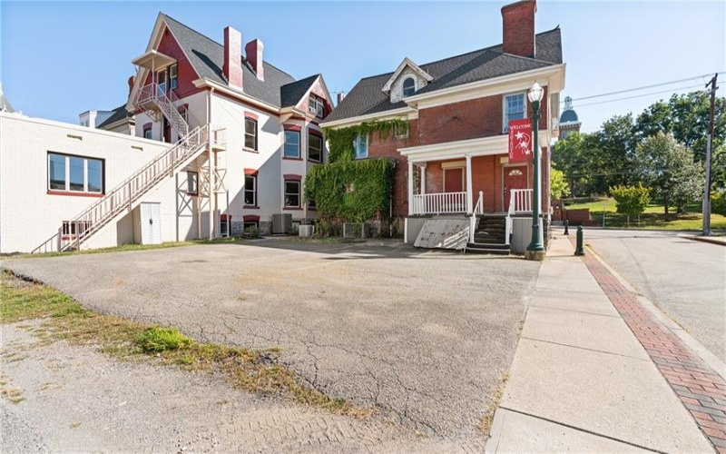27 College St, Washington, 15301, ,Commercial-industrial-business,For Sale,College St,1721593