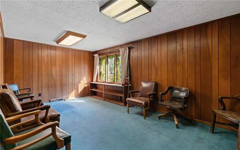 27 College St, Washington, 15301, ,Commercial-industrial-business,For Sale,College St,1721593