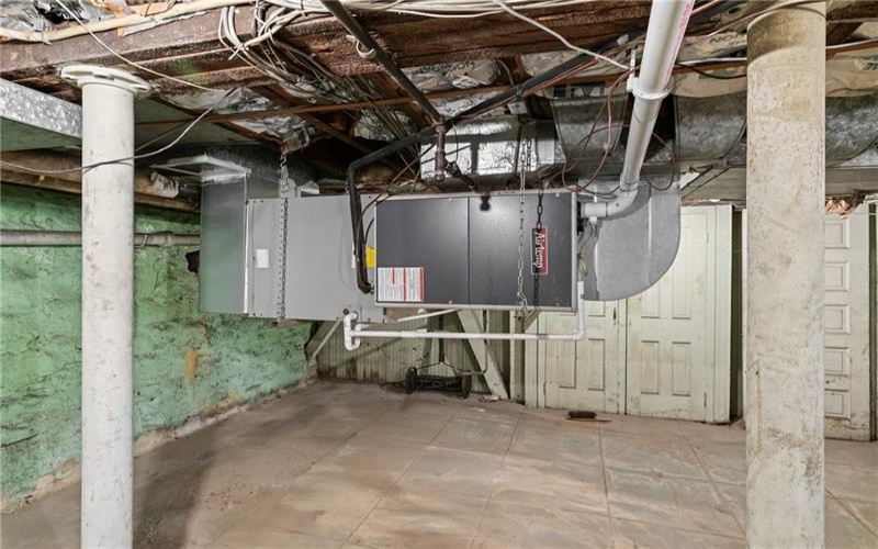 27 College St, Washington, 15301, ,Commercial-industrial-business,For Sale,College St,1721593