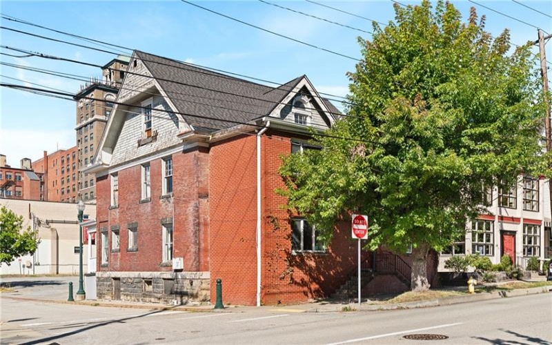 27 College St, Washington, 15301, ,Commercial-industrial-business,For Sale,College St,1721593