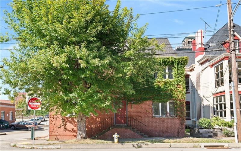 27 College St, Washington, 15301, ,Commercial-industrial-business,For Sale,College St,1721593