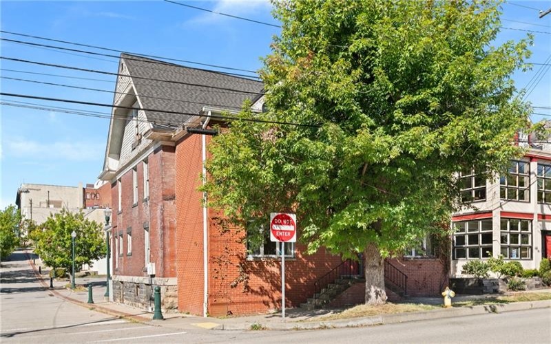 27 College St, Washington, 15301, ,Commercial-industrial-business,For Sale,College St,1721593