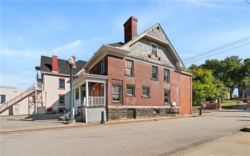 27 College St, Washington, 15301, ,Commercial-industrial-business,For Sale,College St,1721593