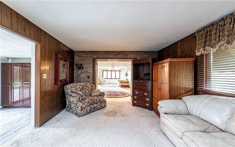 4045 Blue Willow, Irwin, 15642, 2 Bedrooms Bedrooms, 10 Rooms Rooms,2 BathroomsBathrooms,Residential,For Sale,Blue Willow,1711589