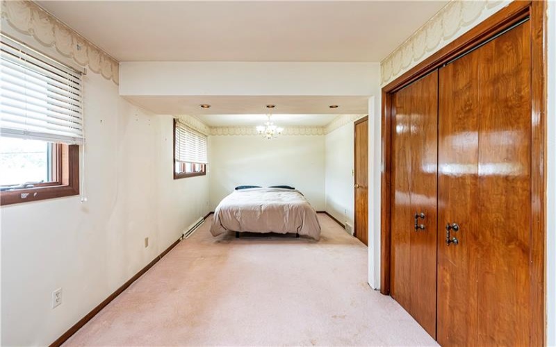 4045 Blue Willow, Irwin, 15642, 2 Bedrooms Bedrooms, 10 Rooms Rooms,2 BathroomsBathrooms,Residential,For Sale,Blue Willow,1711589