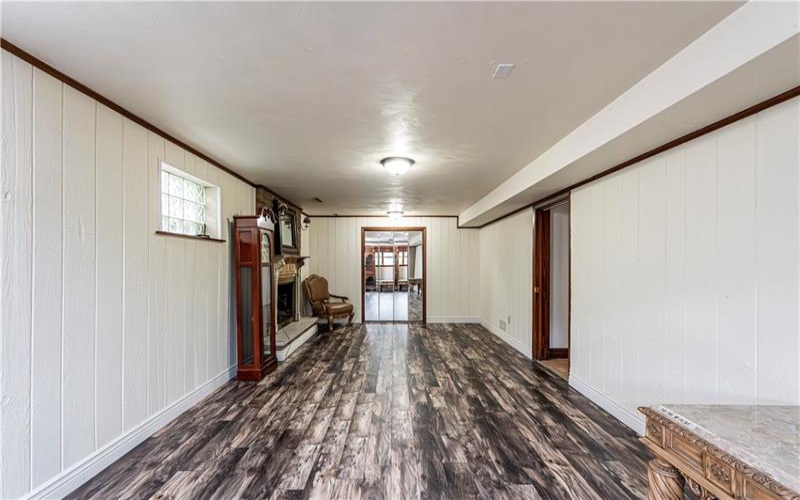 4045 Blue Willow, Irwin, 15642, 2 Bedrooms Bedrooms, 10 Rooms Rooms,2 BathroomsBathrooms,Residential,For Sale,Blue Willow,1711589