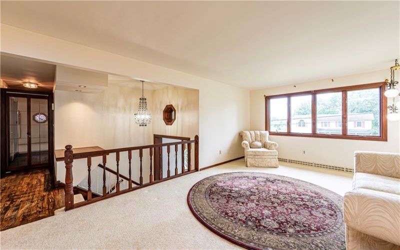 4045 Blue Willow, Irwin, 15642, 2 Bedrooms Bedrooms, 10 Rooms Rooms,2 BathroomsBathrooms,Residential,For Sale,Blue Willow,1711589