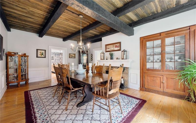 513 Austraw Rd, Ligonier, 15658, 4 Bedrooms Bedrooms, ,4.2 BathroomsBathrooms,Residential,For Sale,Austraw Rd,1711628