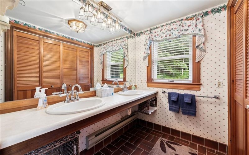 513 Austraw Rd, Ligonier, 15658, 4 Bedrooms Bedrooms, ,4.2 BathroomsBathrooms,Residential,For Sale,Austraw Rd,1711628