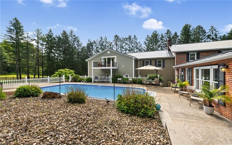 513 Austraw Rd, Ligonier, 15658, 4 Bedrooms Bedrooms, ,4.2 BathroomsBathrooms,Residential,For Sale,Austraw Rd,1711628