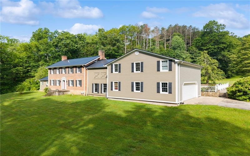 513 Austraw Rd, Ligonier, 15658, 4 Bedrooms Bedrooms, ,4.2 BathroomsBathrooms,Residential,For Sale,Austraw Rd,1711628