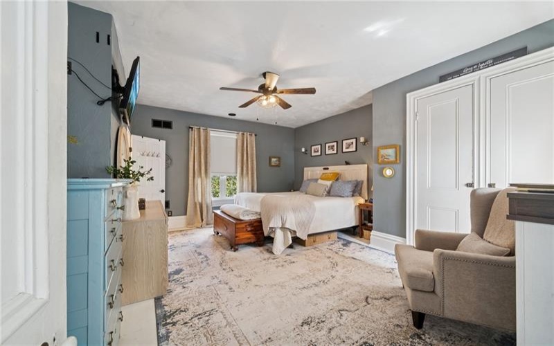 1200 Hahntown Wendel Rd, Irwin, 15642, 3 Bedrooms Bedrooms, 12 Rooms Rooms,2.1 BathroomsBathrooms,Residential,For Sale,Hahntown Wendel Rd,1721909